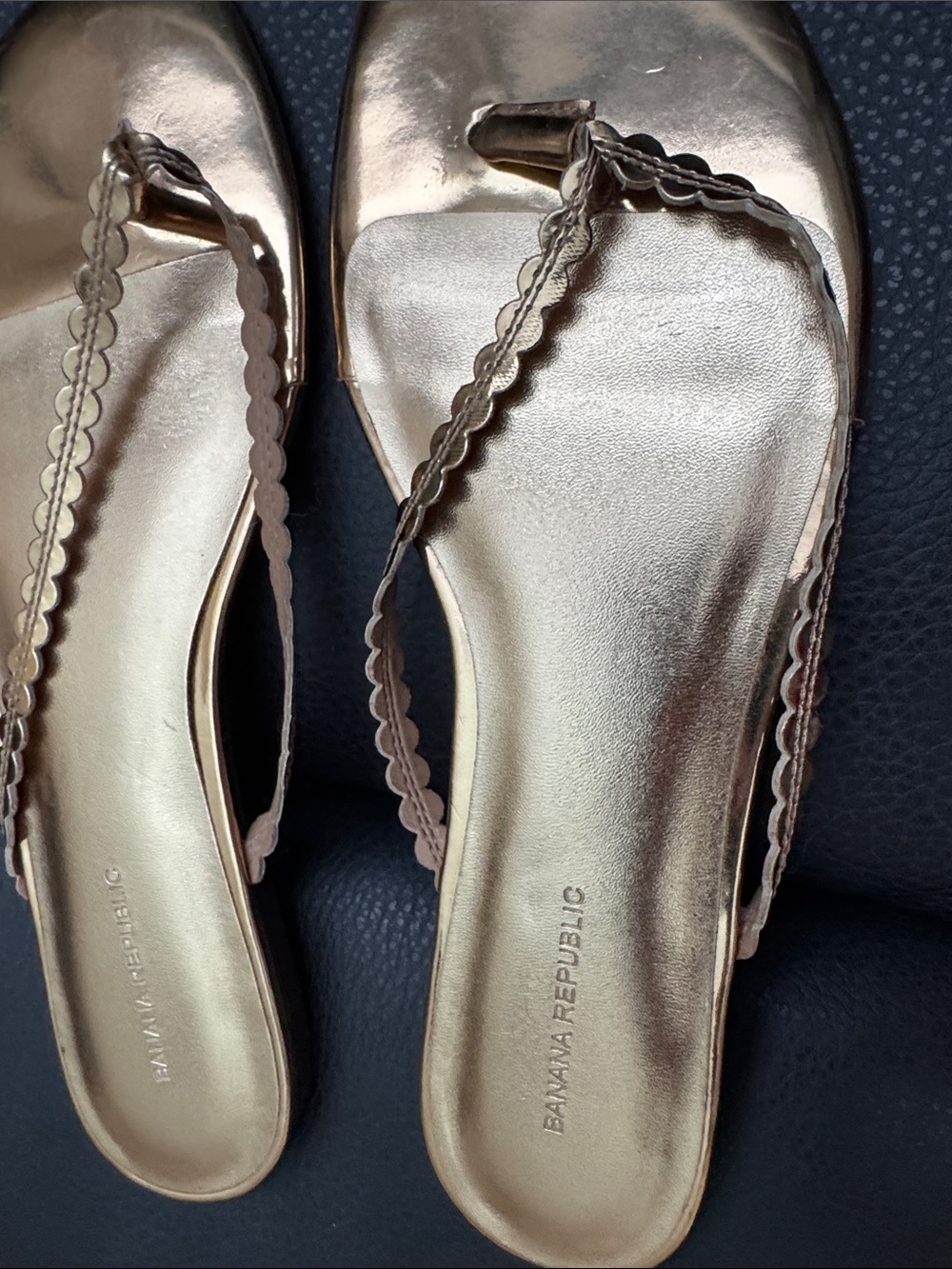 Banana Republic Metallic Gold Scalloped Strap Flat Sandals